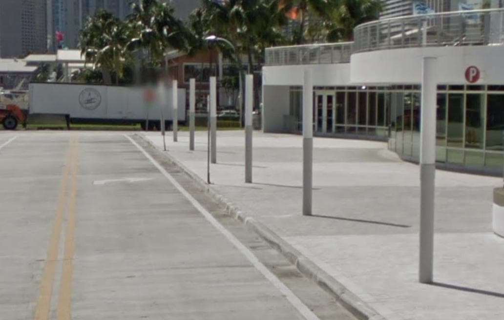 Dan Paul Plaza — Lieu réel
