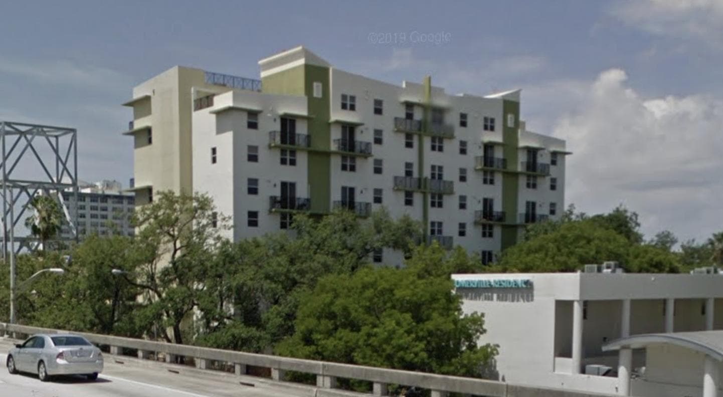 Labre Place Apartments — Lieu réel