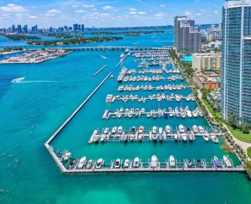 Vice Beach Marina — Lieu réel