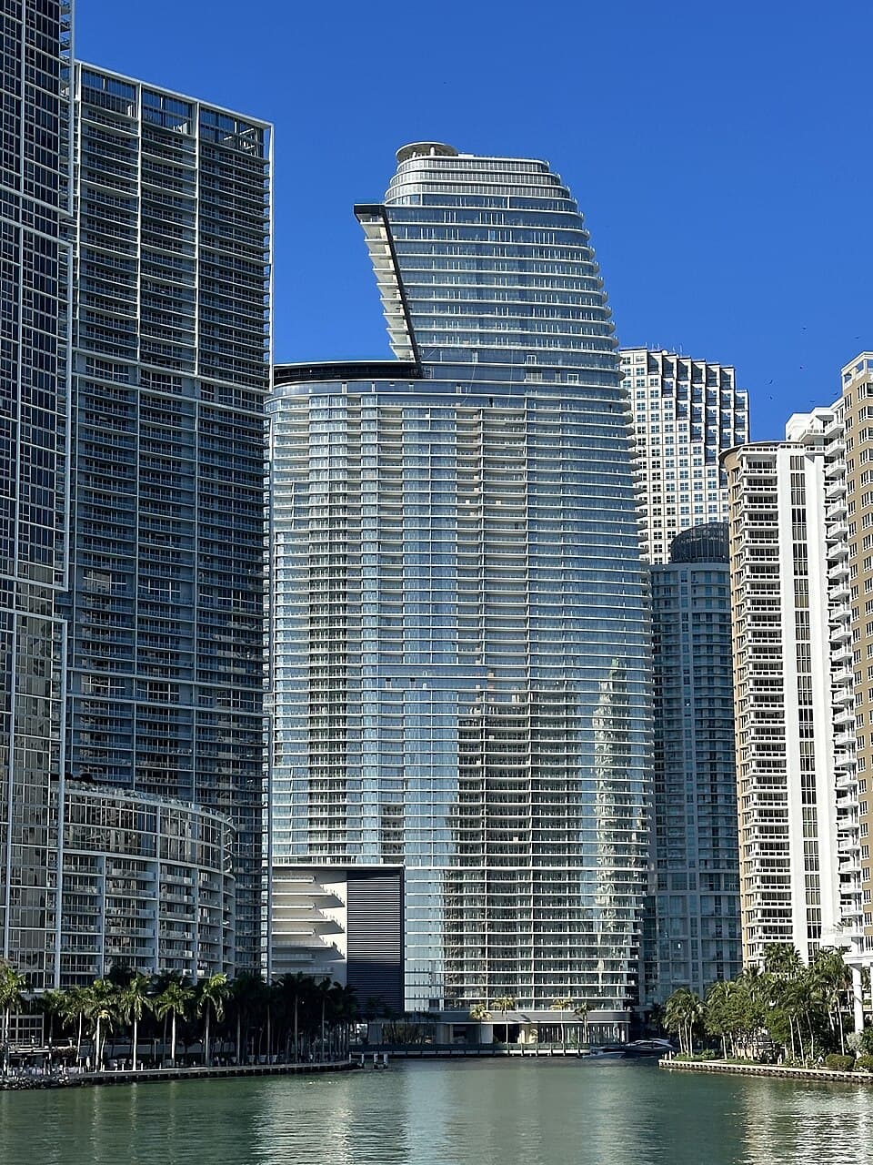 Pegassi Residences North Tower — Lieu réel