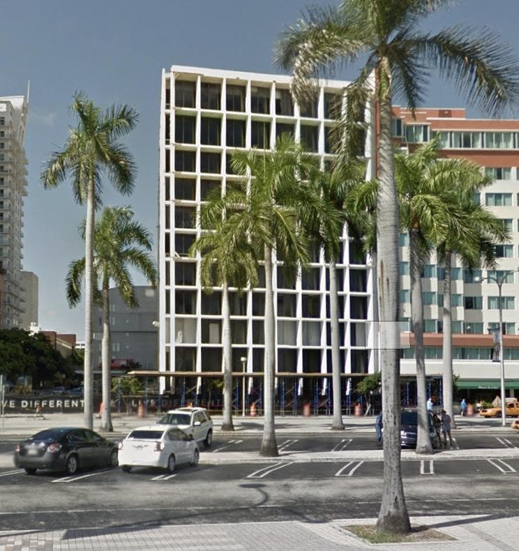 320 Biscayne Blvd — Lieu réel