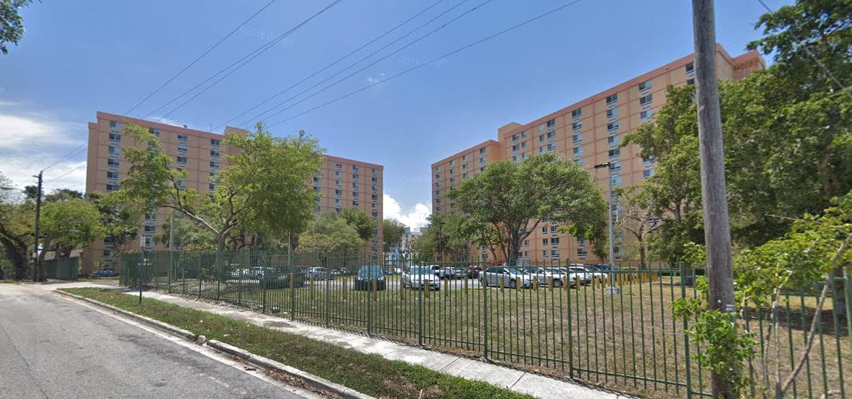Venture Apts South — Lieu réel