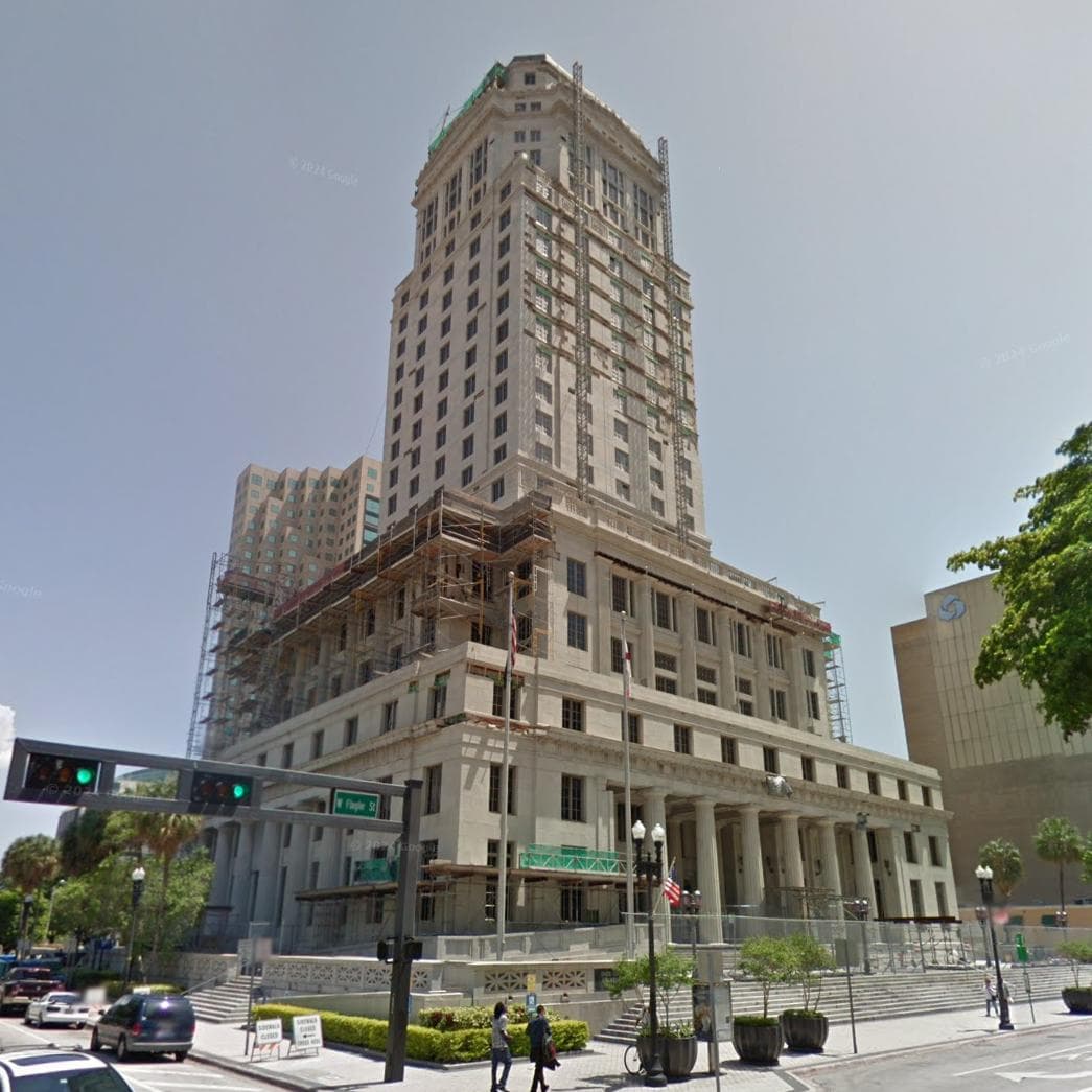 Miami-Dade County Courthouse — Lieu réel