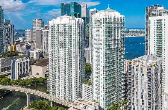 Brickell on the River — Lieu réel