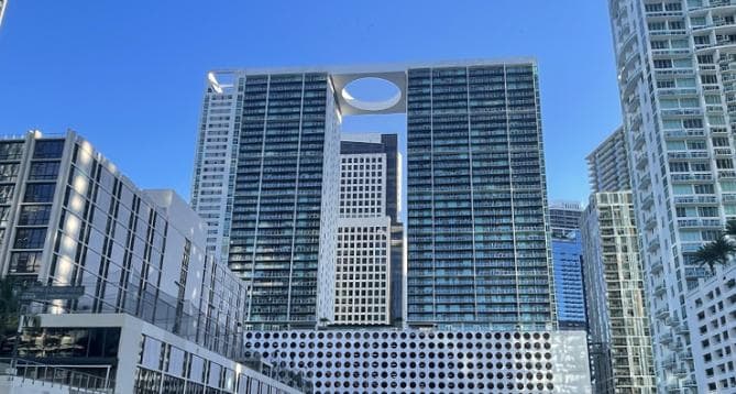 500 Brickell — Lieu réel