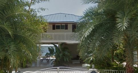 200 Pompano Dr — Lieu réel