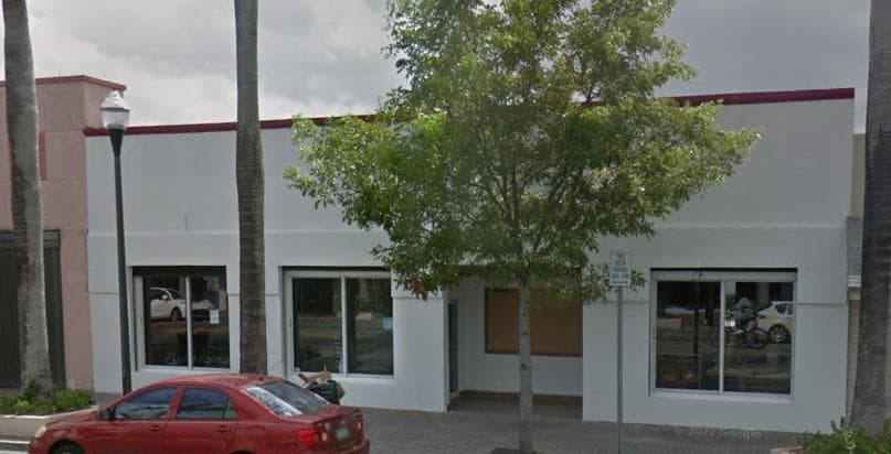 134 N Krome Ave — Lieu réel