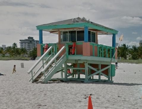 Lifeguard Tower — Lieu réel
