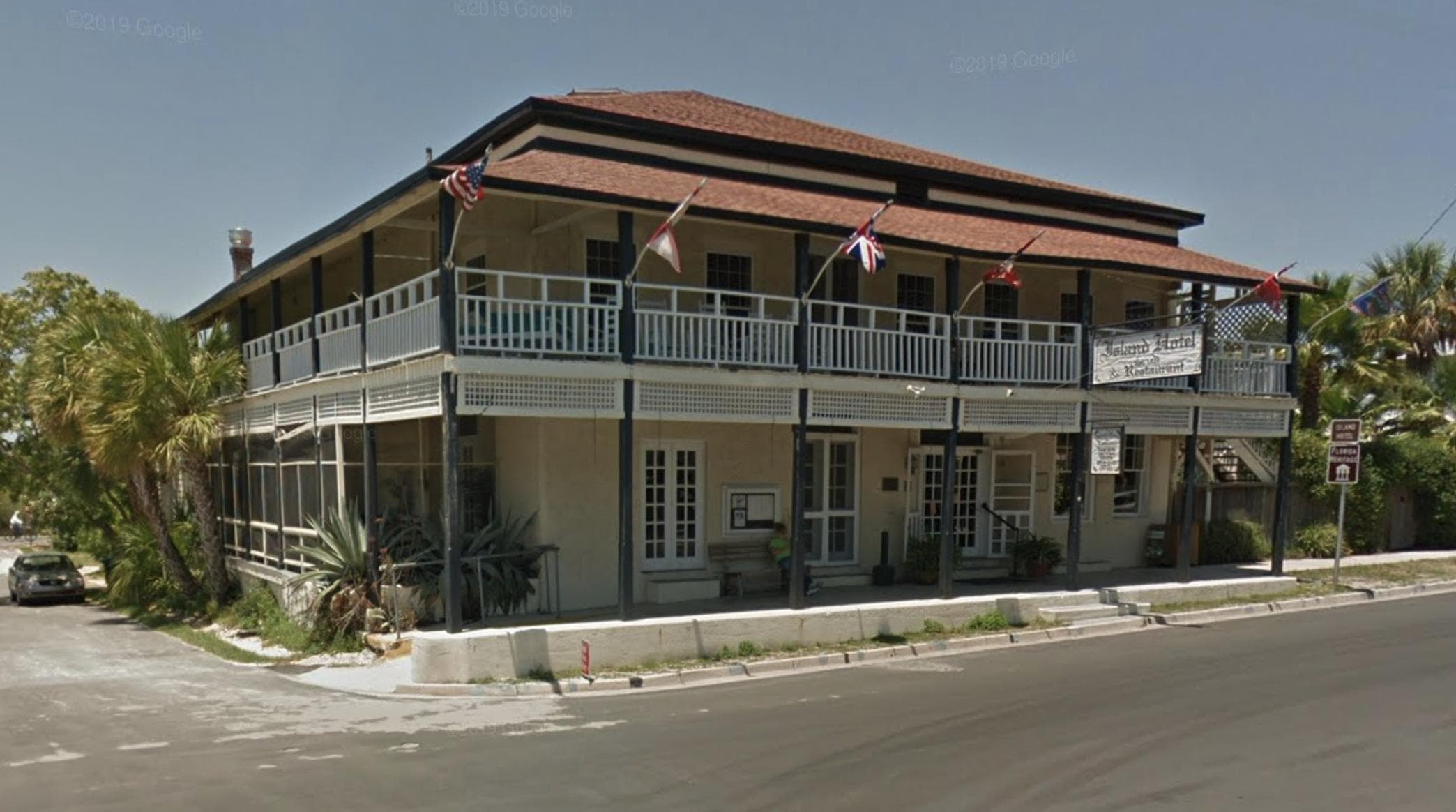 Island Hotel & Restaurant — Lieu réel