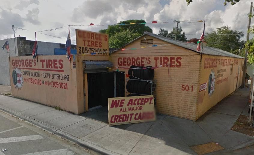 Simon's Tires — Lieu réel