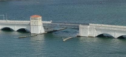 West Venetian Causeway Bridge — Lieu réel