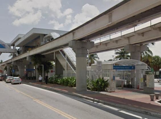 Vice City Arts Center Metro Station — Lieu réel