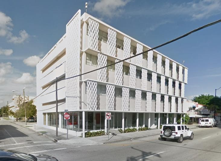 1393 SW 1st St — Lieu réel