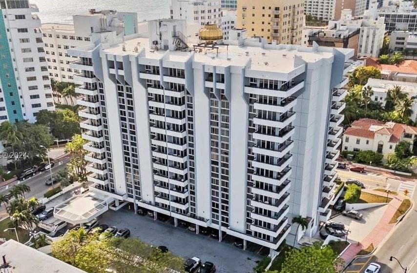 Portugal Tower Condominium — Lieu réel